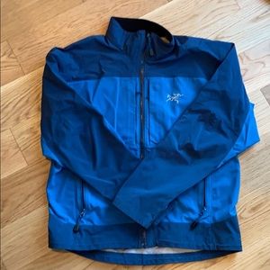 Men’s Size Large Arc’Teryx windbreaker